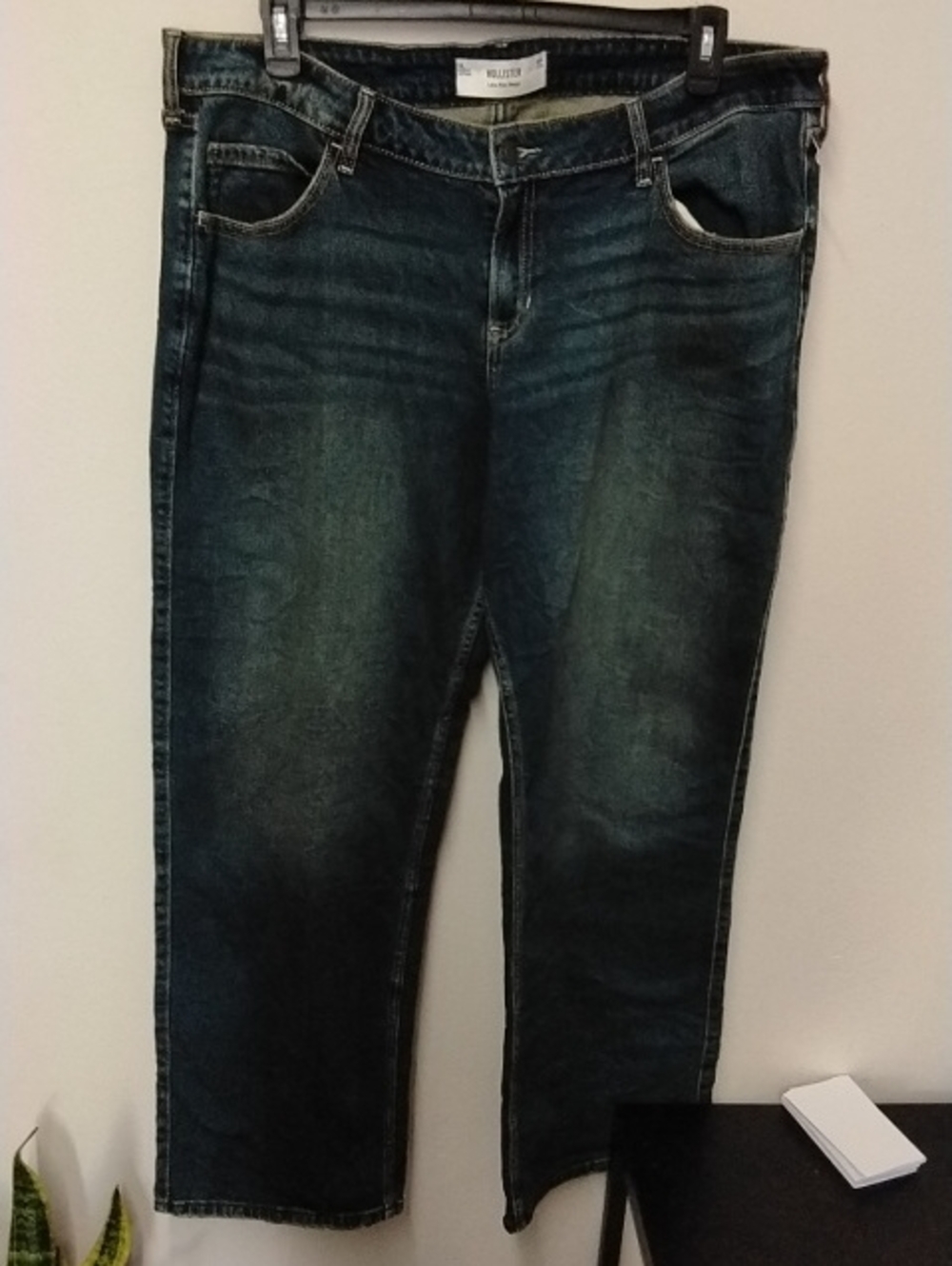 Hollister Women's Low Rise Baggy Jeans in Deep Indigo Wash